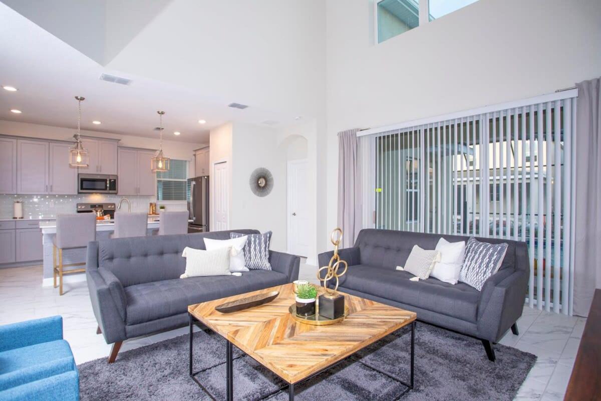 Gorgeous 5 Bd Single Family Close To @ Storey 2734 Hébergement de vacances