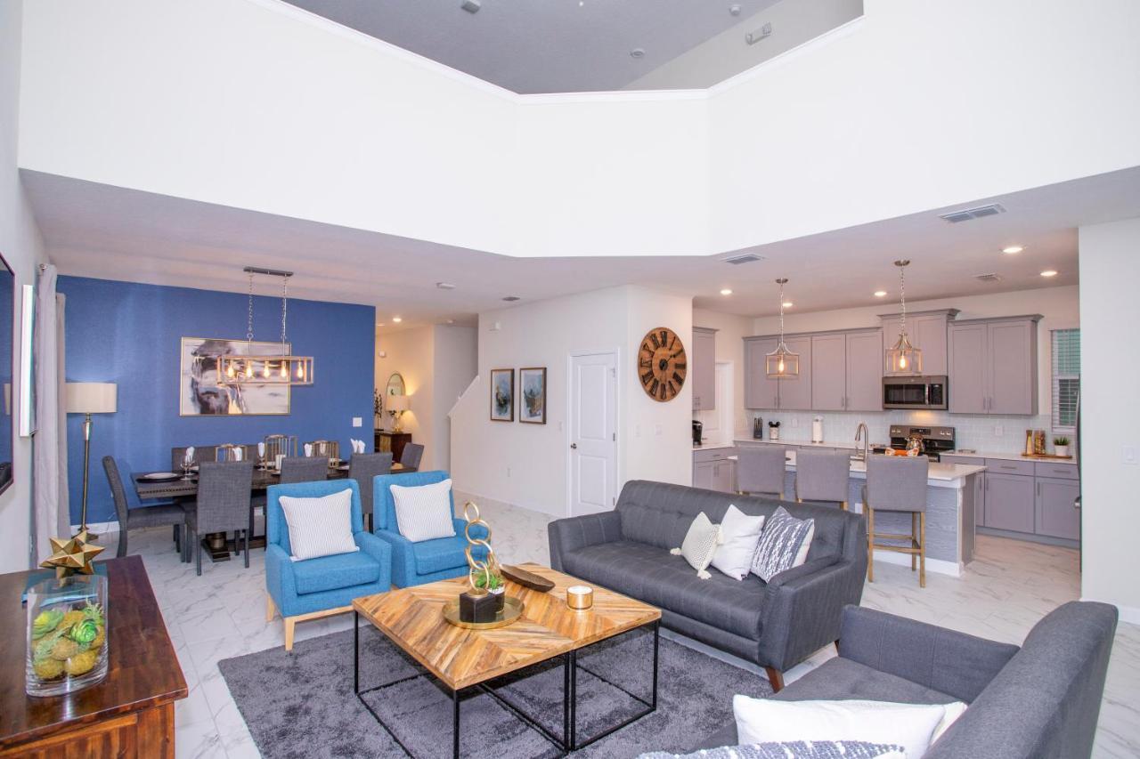 Gorgeous 5 Bd Single Family Close To @ Storey 2734 *