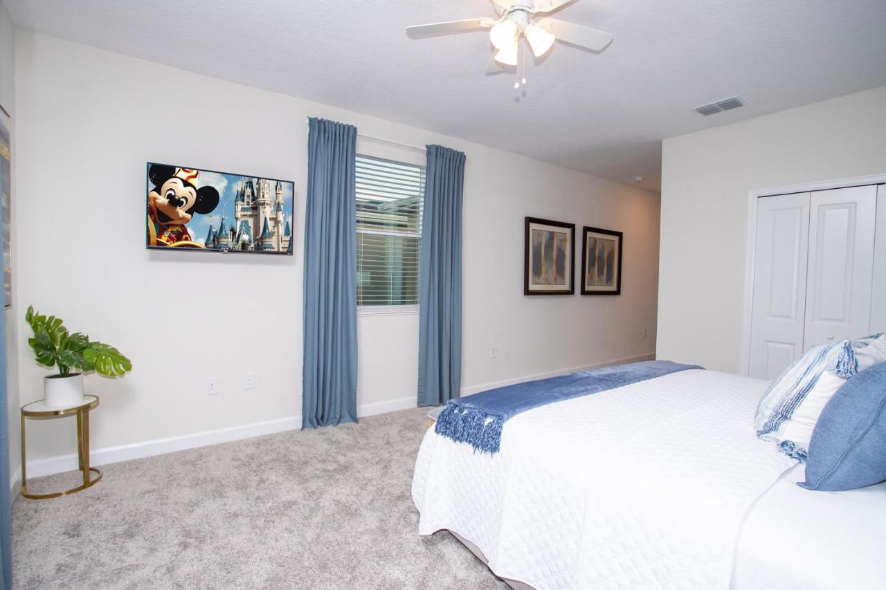 Gorgeous 5 Bd Single Family Close To @ Storey 2734 *