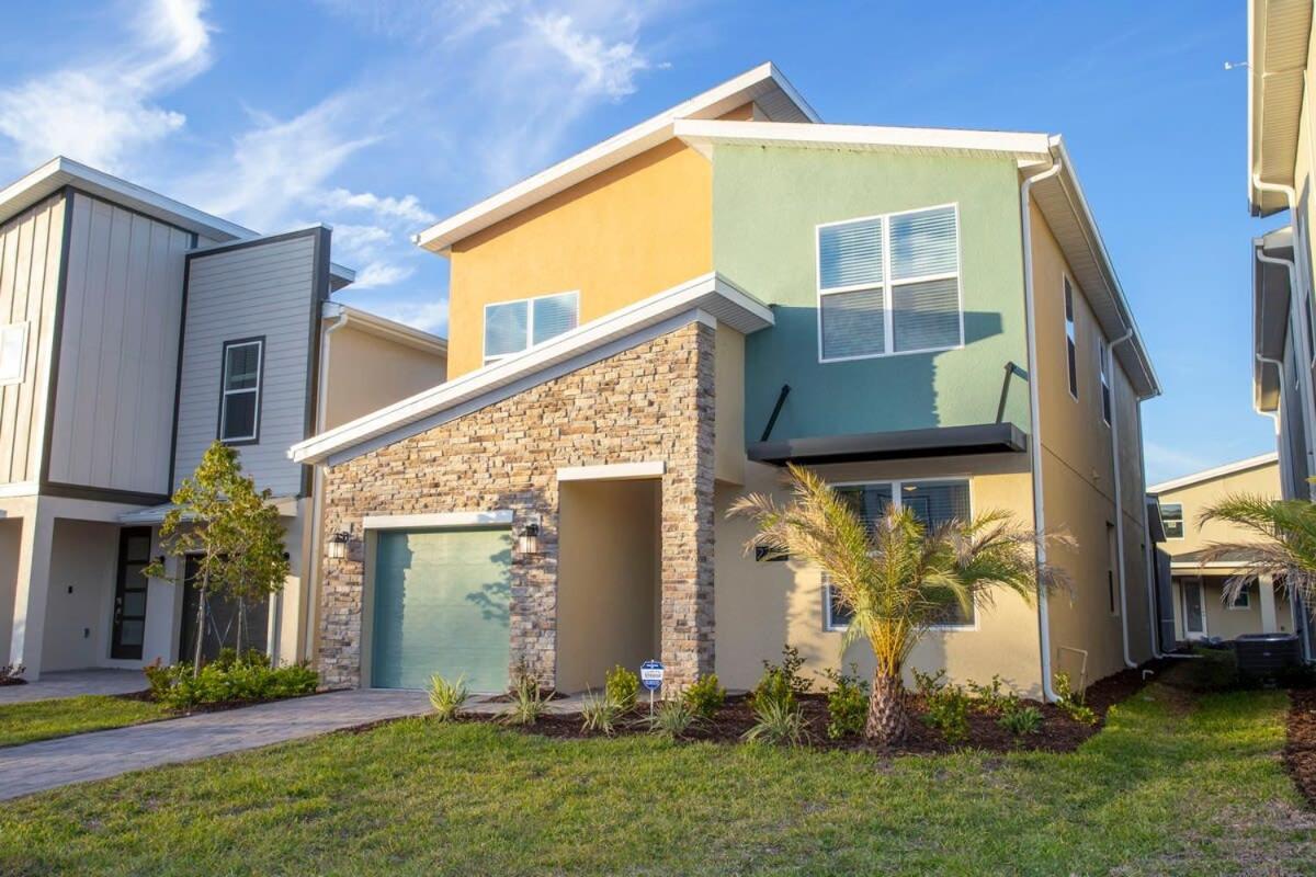 Gorgeous 5 Bd Single Family Close To @ Storey 2734
