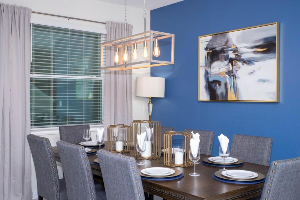 Gorgeous 5 Bd Single Family Close To @ Storey 2734